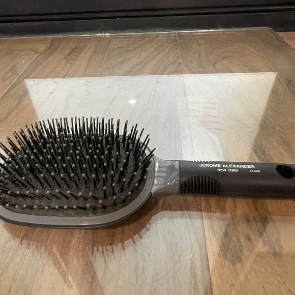 Excellent Condition 2-Piece Hair Brush Set - Picture 8 of 10
